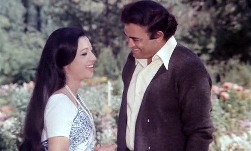  Sanjeev Kumar & Suchitra Sen in Aandhi (1975) - Bollywoodirect