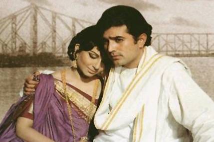 Rajesh Khanna and Sharmila Tagore in Amar Prem(1972) - Bollywoodirect