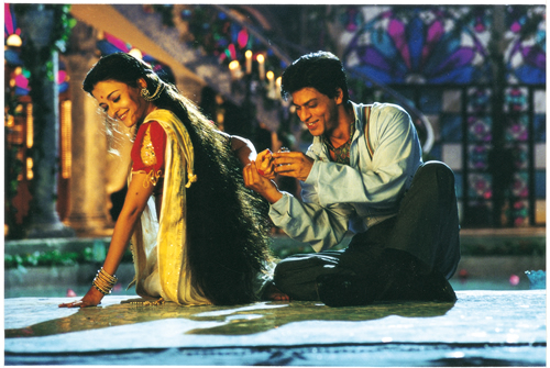 Aishwarya Rai  with Shahrukh Khan in 'Devdas' - Bollywoodirect