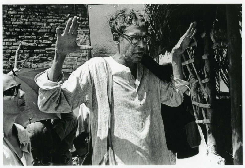 ritwik-ghatak-article-documentary-rare photo-video-interview-films-movies-bollywoodirect-family