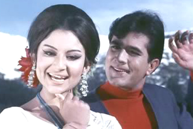 Rajesh Khanna and Sharmeela Tagore in Aradhana (1969) - Bollywoodirect