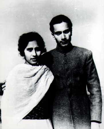 Balraj_Sahani_with_his_wife_Damayanti,_1936_Bollywoodirect-बलराज साहनी-interview-films-movies-son-jnu speech-