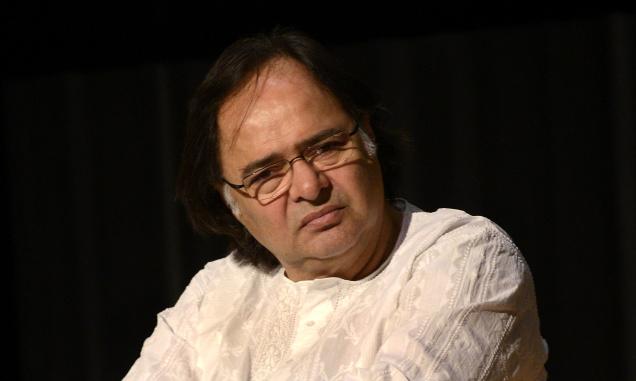 Farooq Sheikh_Bollywoodirect_Actor_Wallpaper_Large Image-Filmography-Songs-Movies-Films-Watch-Online-Free-Family-Rare-Unseen-Photos-Videos
