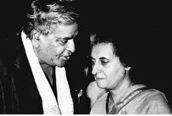 Prithviraj Kapoor_Rare Image_Bollywoodirect_Pics_Indira Gandhi