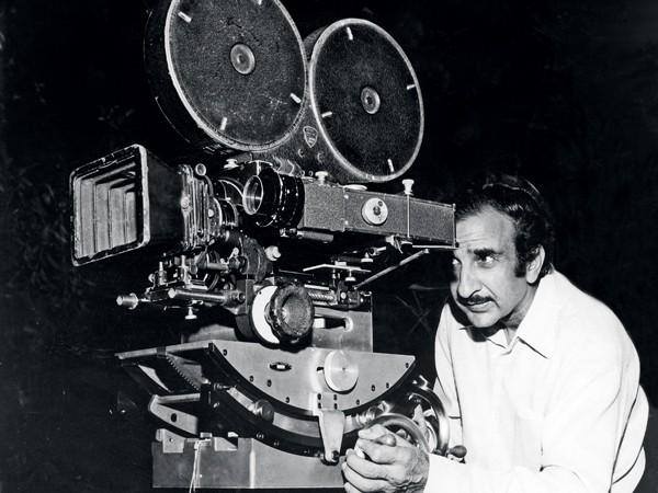 Raj Khosla_राज_खोसला_Director_Bollywood_Hindi Cinema_Article_Rare Image_Vintage_Bollywoodirect