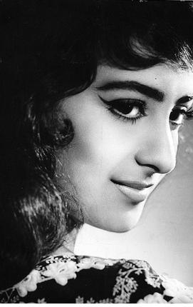 Saira Banu-Saira Bano-Rare-Photo-Video-Interview-Naseem Banu-Bano-Dilip Kumar-Vintage-Old-Young-Family-Bollywoodirect