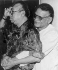 Gulzar- Rare Photo-Vintage-Old-Pics-Bollywoodirect-Daughter-Wife-family-Poetry-Poem-R D Burman-Pancham