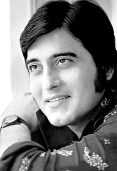Vinod Khanna-Article-Poster-Rare-Image-Pic-Video-Films-Movies-Family-Bollywoodirect-Wife-Osho-Age-Watch-Bollywood-Film-Online-Free