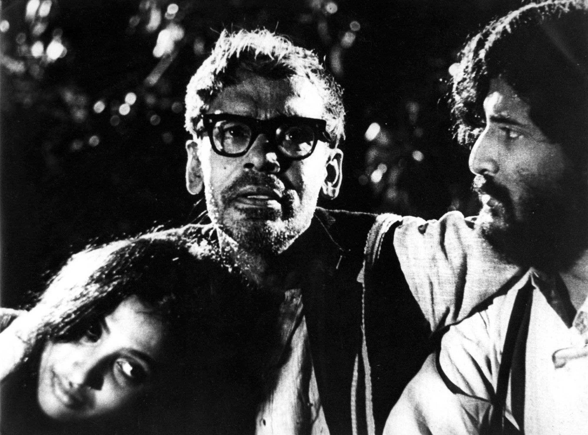 ritwik-ghatak-article-documentary-rare photo-video-interview-films-movies-bollywoodirect-family