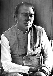 sahir_ludhianvi_poet-lyricist-rare images-pictures-films-poems-video-interview-sher-ghazal-bollywoodirect