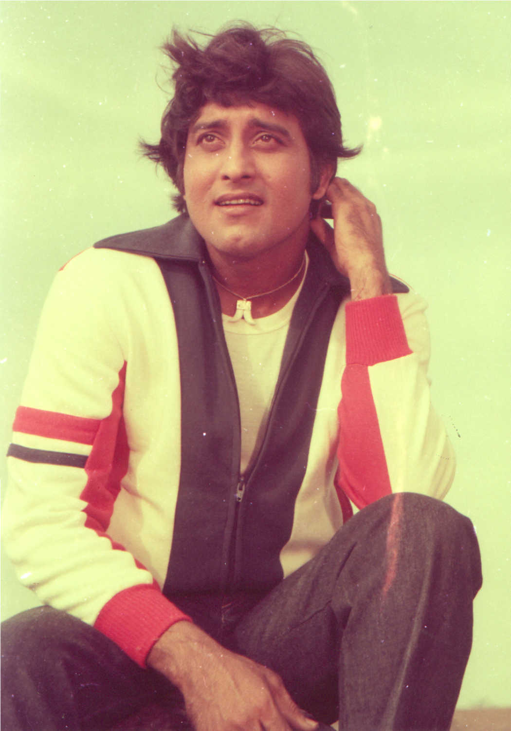 Vinod Khanna-Article-Poster-Rare-Image-Pic-Video-Films-Movies-Family-Bollywoodirect