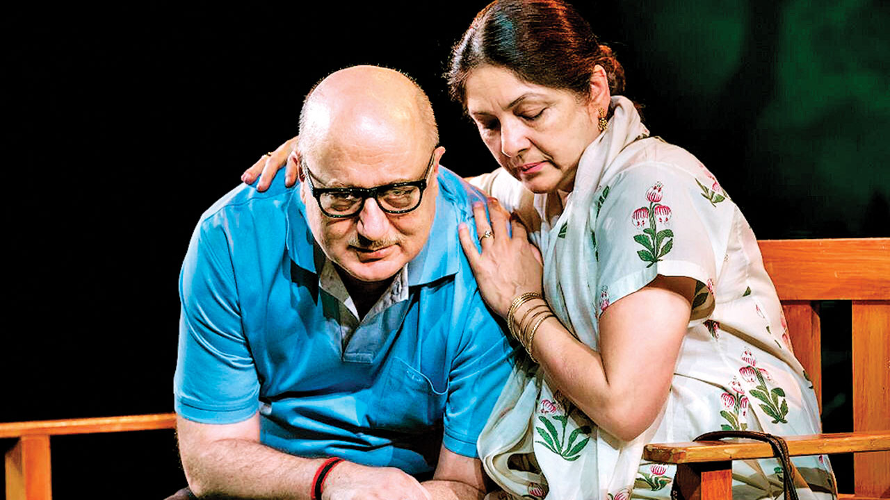 Indian Actors_Politicans_Theatre_Play_Anupam Kher_Neena Gupta